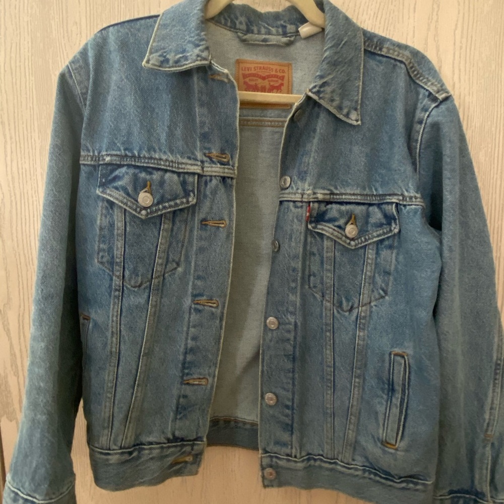 LEVIS boyfriend fit denim jacket